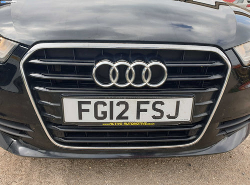 Grila cu Emblema Sigla de pe Spoiler Bara Fata Audi A6 C7 2011 - 2014 [K5408]