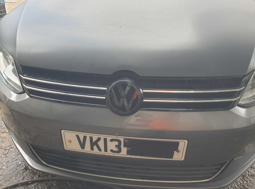 Grila cu Emblema Volkswagen Touran 1T3 2010 - 2015 [K5517]