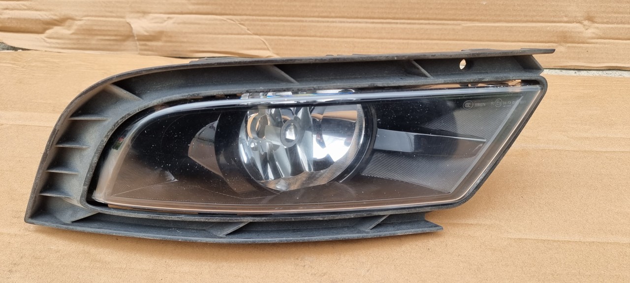 Grila cu proiector ceata dreapta Skoda S