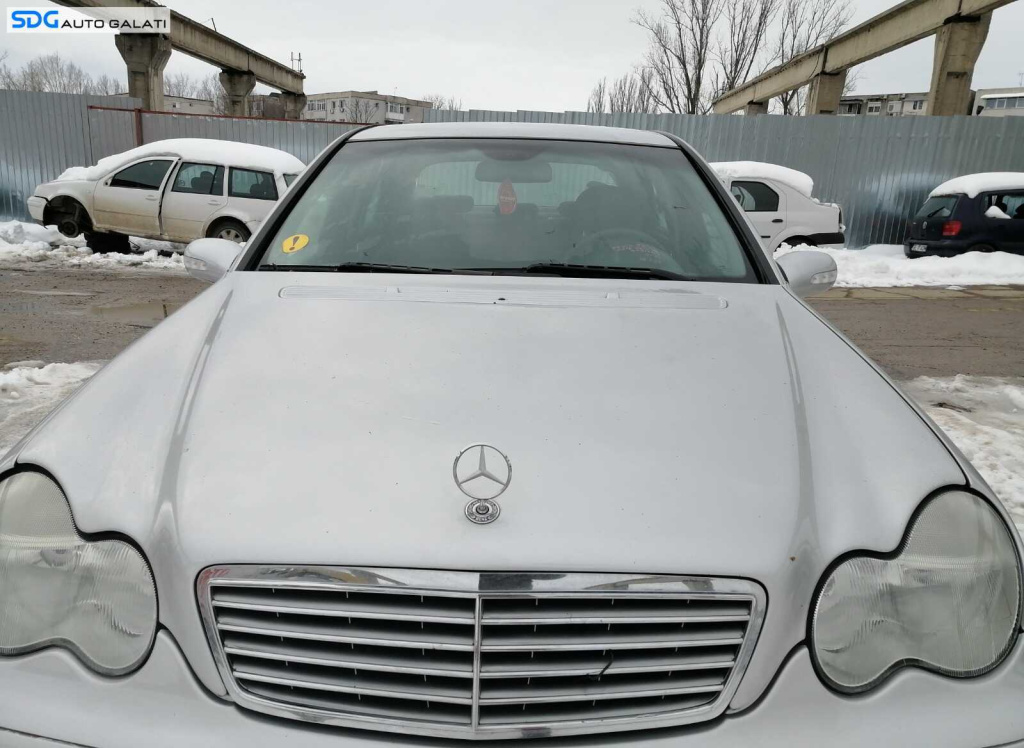 Grila de pe Capota Mercedes W203 Clasa C Class 2001 - 2007
