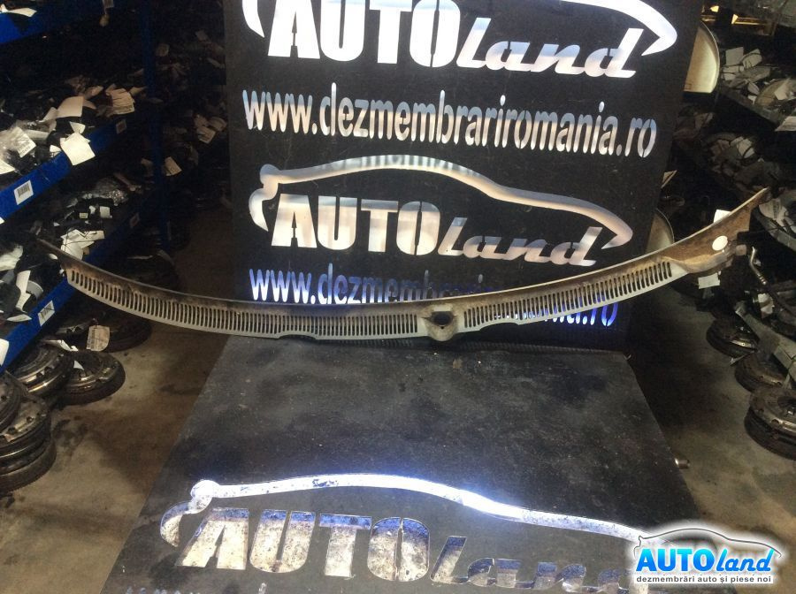 Grila de Sub Stergator Audi A4 8EC 2004-2008