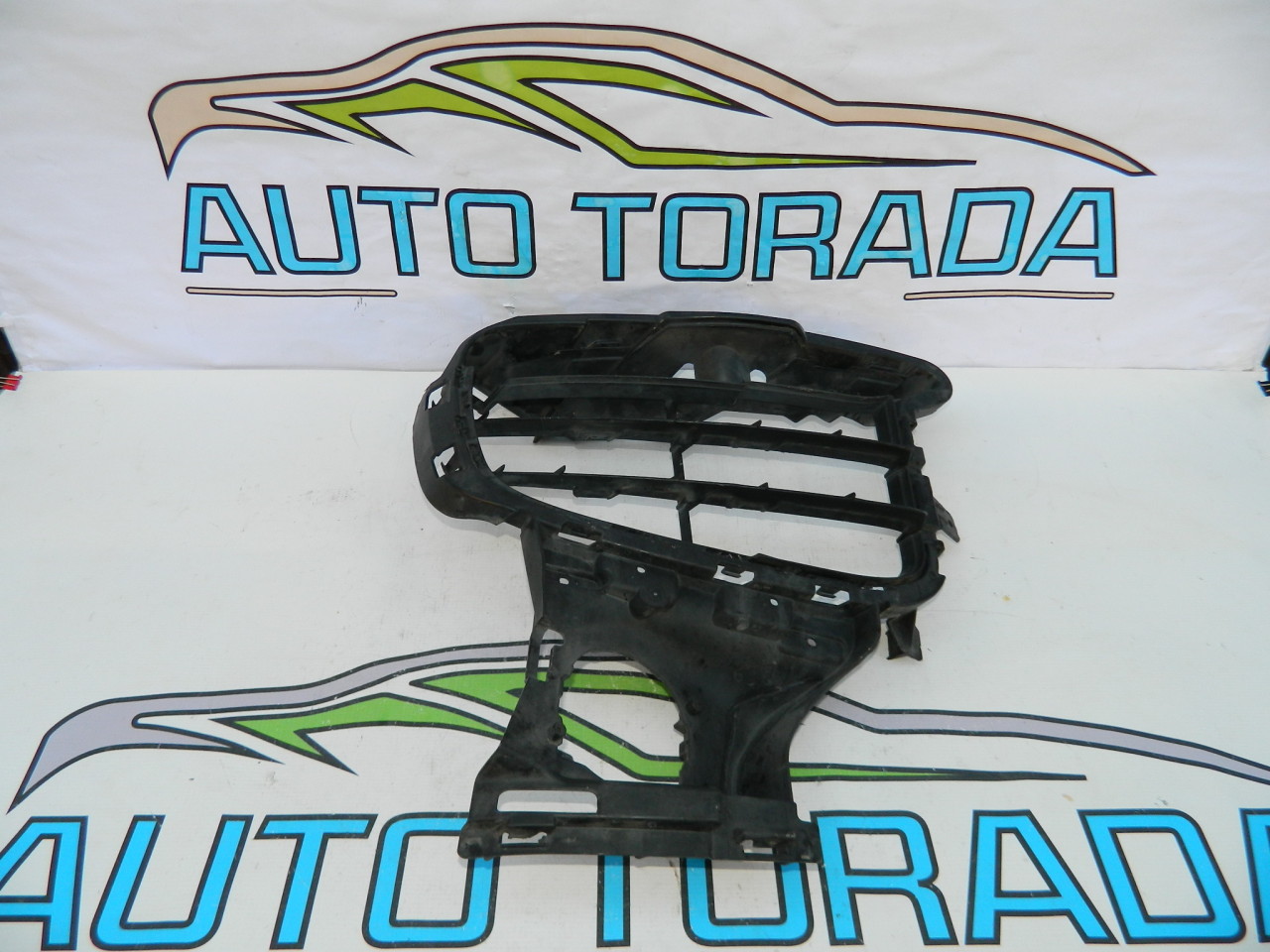 Grila dreapa bara fata Porsche Cayenne 7P5 2014-2017 cod 7P5807682E