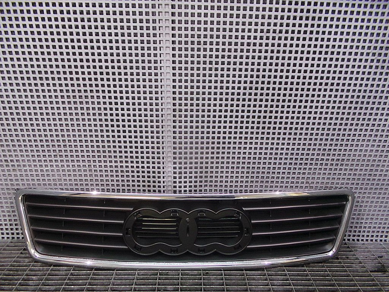 GRILA FATA AUDI A6 A6 - - (1997 2001)