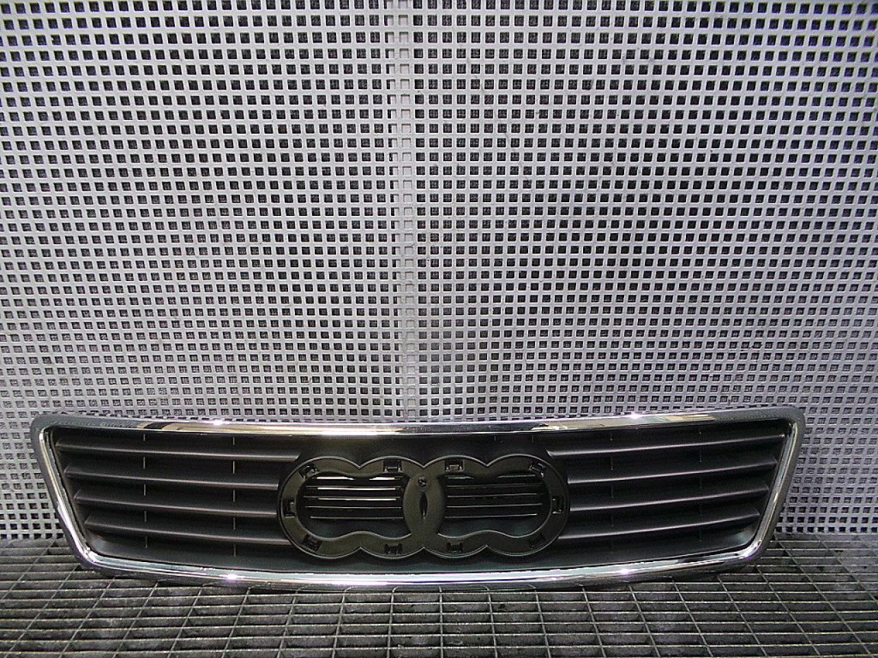 GRILA FATA AUDI A6 A6 - - (1997 2001)