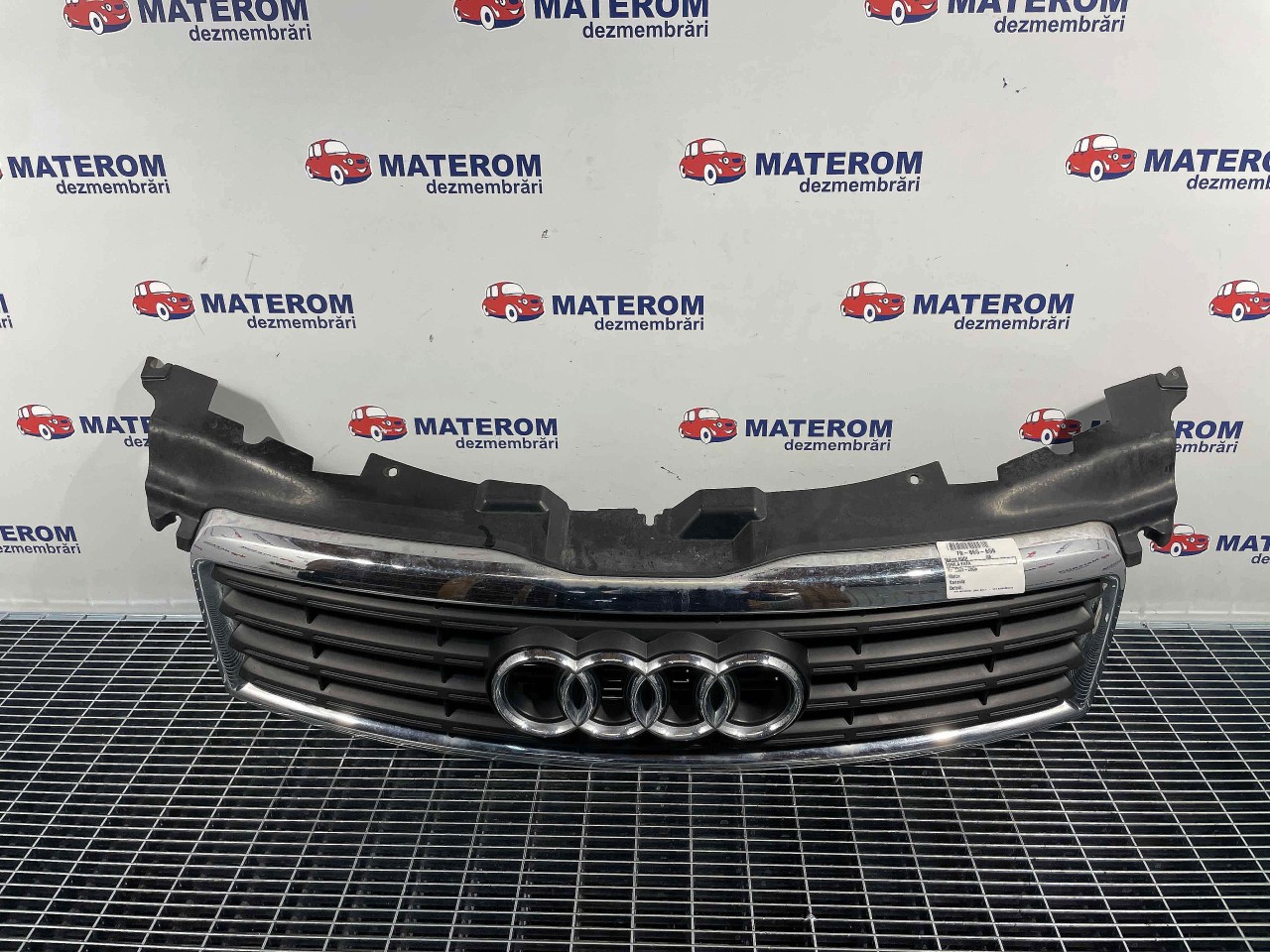 GRILA FATA AUDI A8 A8 - - (2002 2005)