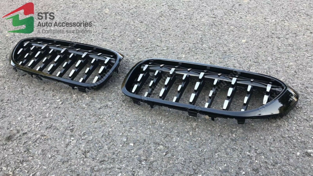 GRILA FATA BMW 5-SERIES G30 2017-2019 BK [DIAMOND STYLE]