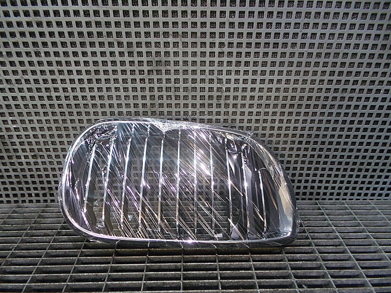 GRILA FATA BMW SERIA 3 E 46 SERIA 3 E 46 - - (2001 2004)