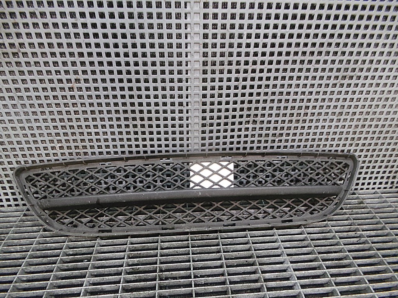 GRILA FATA BMW SERIA 3 E 90 - - (2004 2007)
