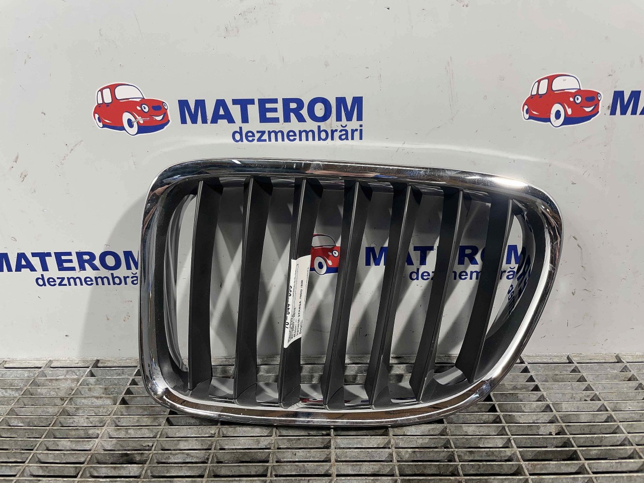 GRILA FATA BMW SERIA 3 E 90 - - (2007 2012)