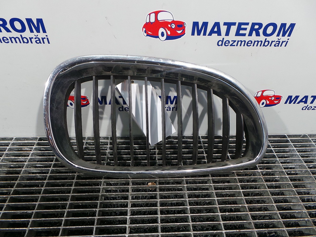 GRILA FATA BMW SERIA 5 E 60 SERIA 5 E 60 - - (2004 2010)
