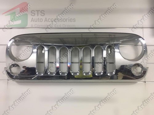 GRILA FATA CROMATE JEEP WRANGLER JK 2007-2017 [ANGRY BIRD DESIGN] [V8]