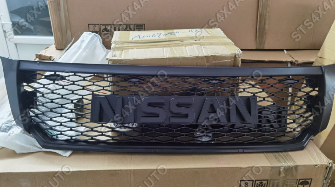 GRILA FATA CU LED NISSAN NAVARA NP300 D23 2015-2020 MB [V11]