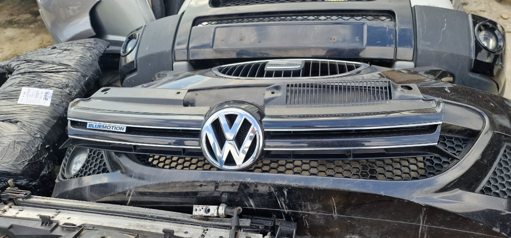 Grila Fata cu Semn Vw Golf 6