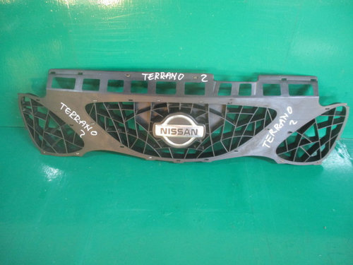GRILA FATA CU SIGLA COD 2495101 NISSAN TERRANO 2 4X4 FAB. 1999 - 2007 ⭐⭐⭐⭐⭐