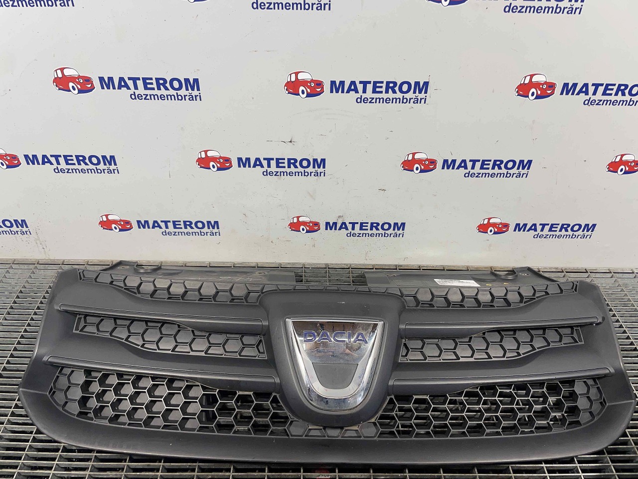GRILA FATA DACIA LOGAN MCV LOGAN MCV - - (2012 2016)