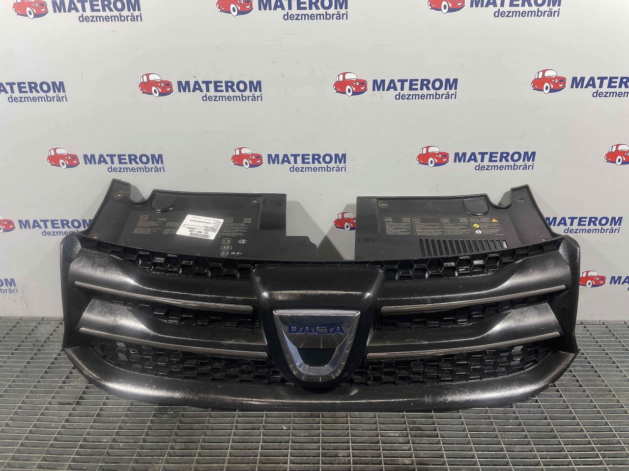 GRILA FATA DACIA SANDERO SANDERO - - (2012 2019)