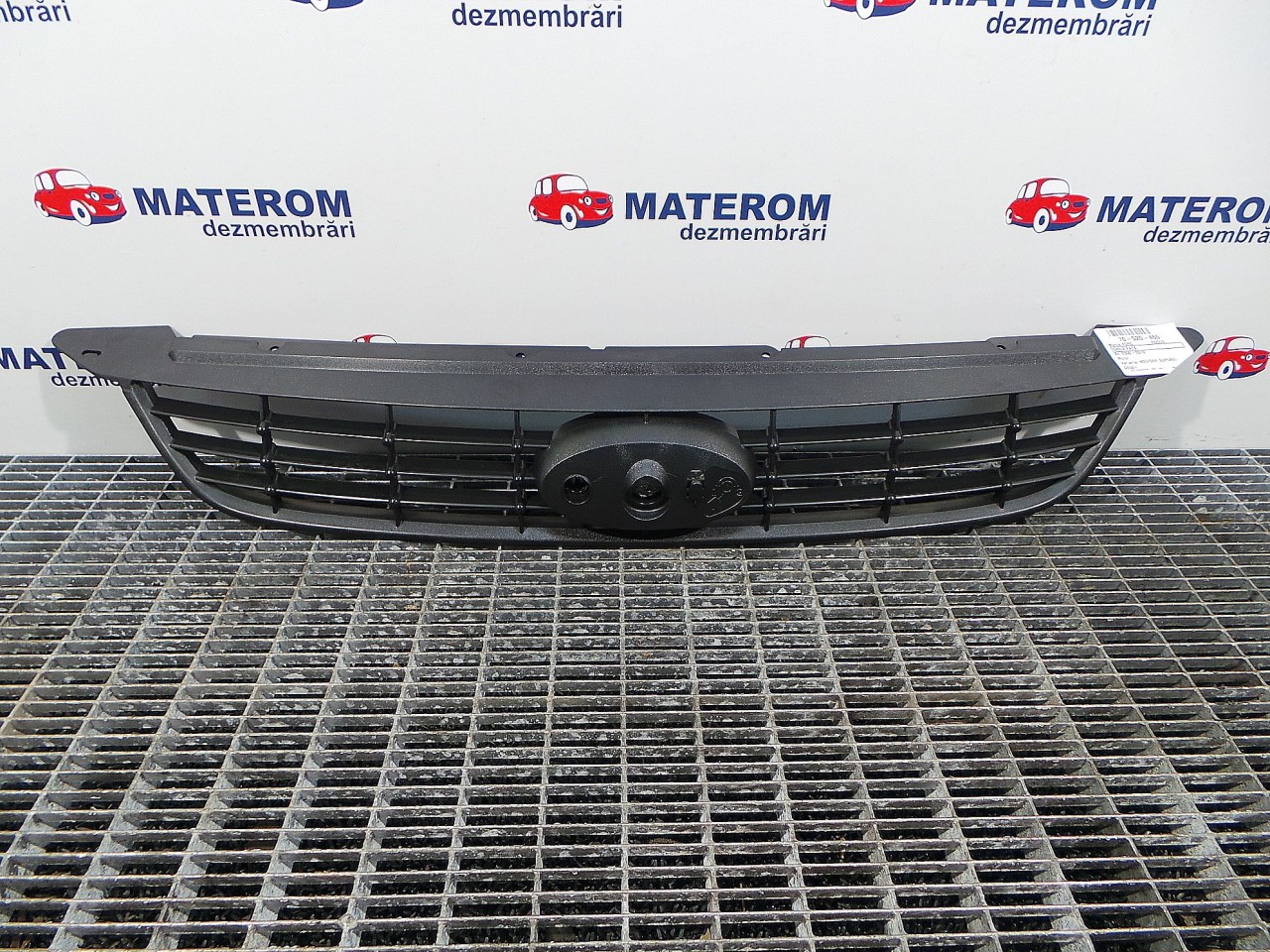 GRILA FATA FORD FOCUS - - (2008 2010)