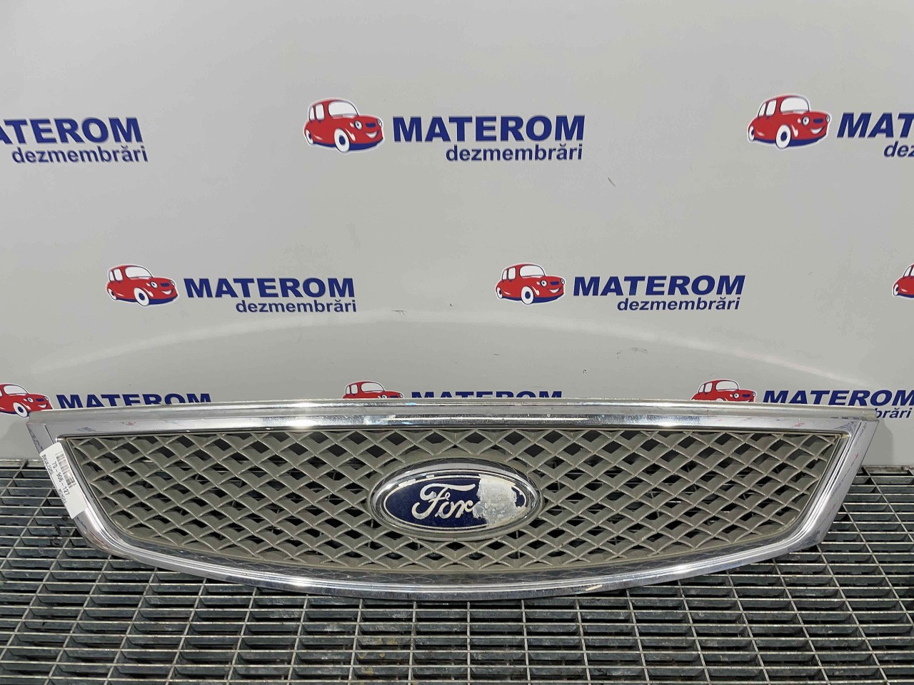 GRILA FATA FORD MONDEO - - (2003 2007)