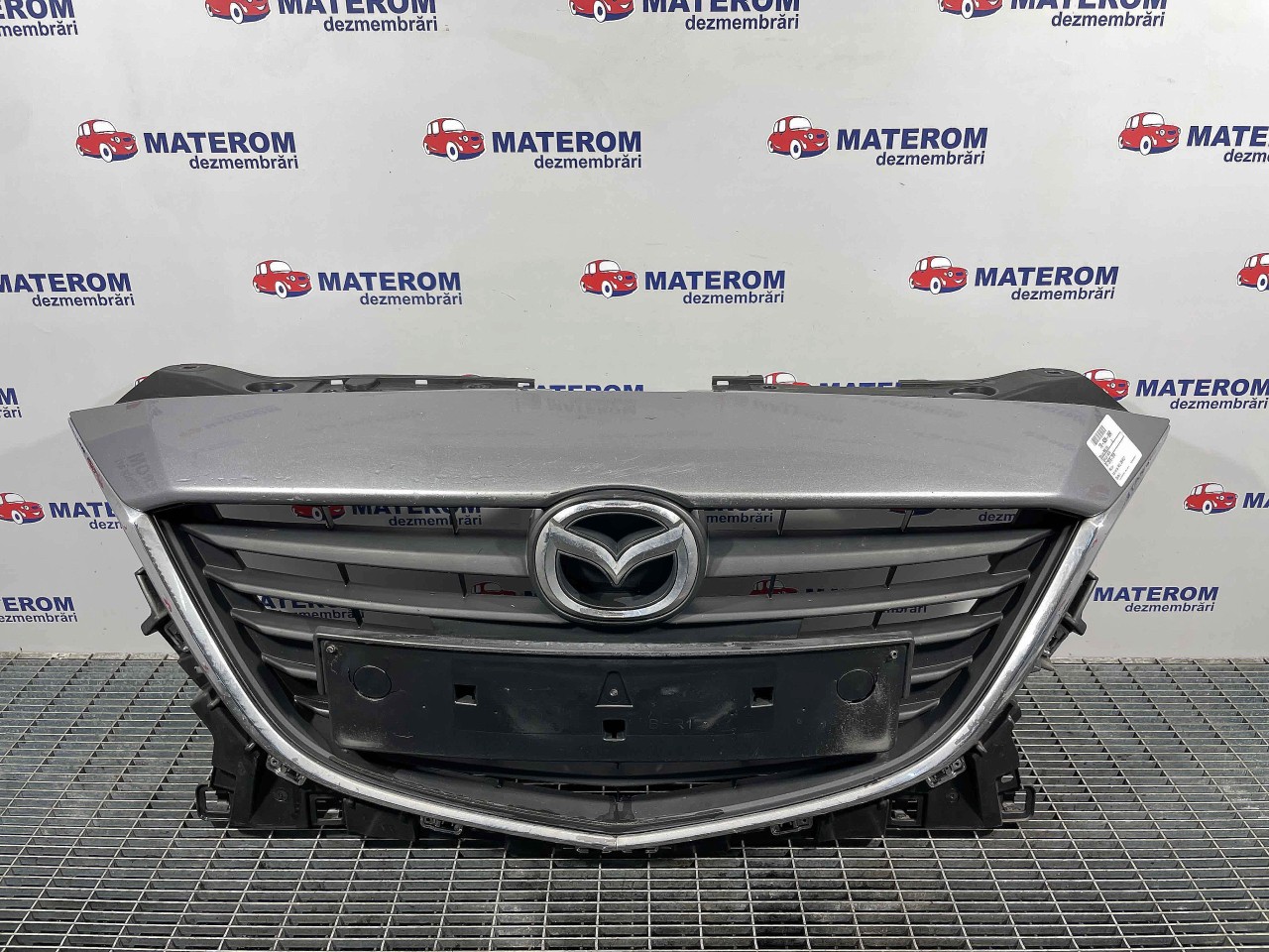 GRILA FATA MAZDA 3 3 - - (2013 2018)