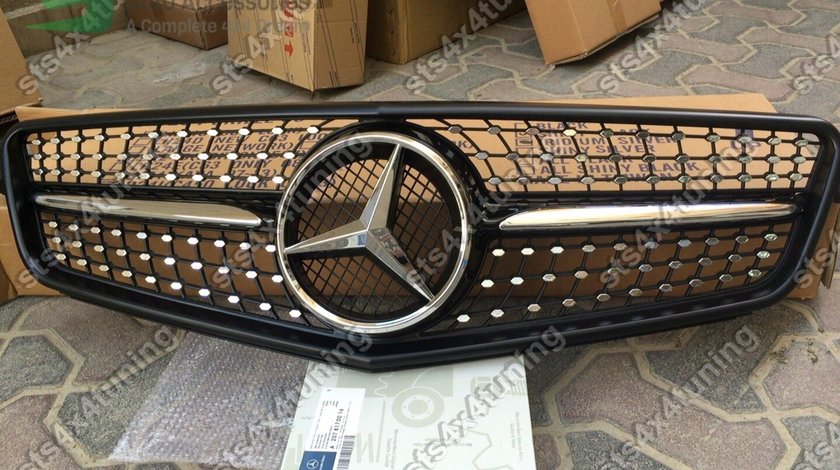 GRILA FATA MERCEDES C-CLASS W204-2008-2013 A250 DIAMOND STAR LOOK