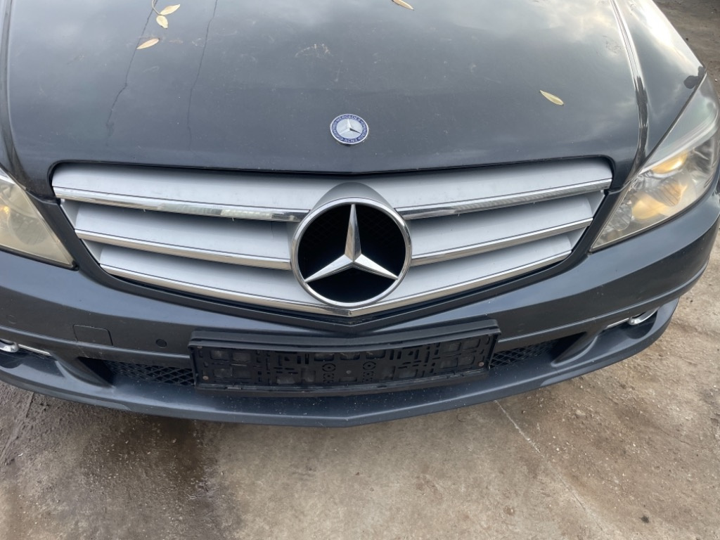 Grila fata Mercedes c class w204