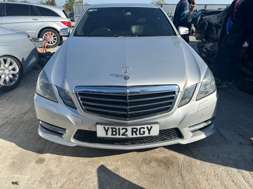 GRILA FATA MERCEDES E CLASS W212 , GRILA CAPOTA MERCEDES