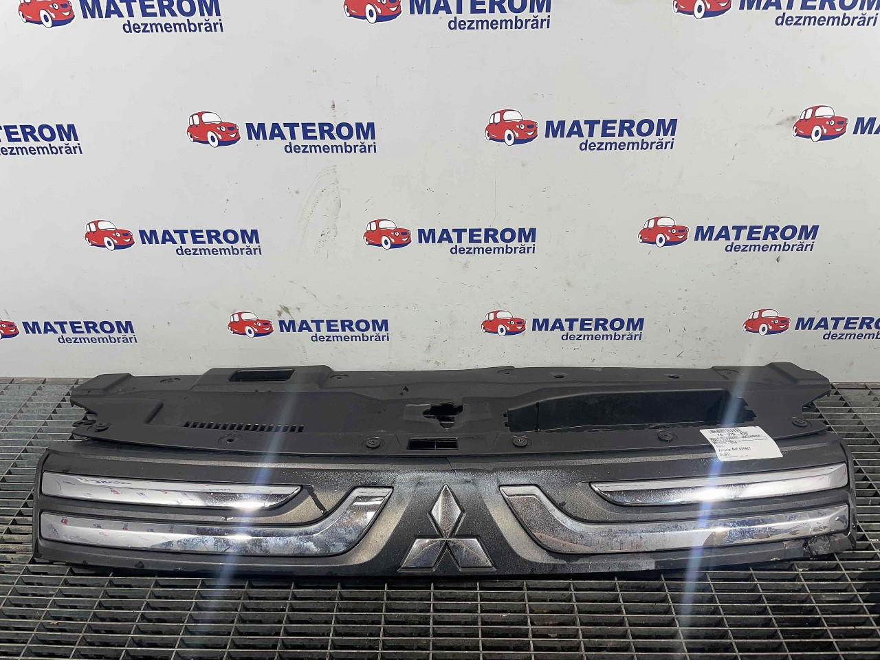 GRILA FATA MITSUBISHI OUTLANDER - - (2012 2016)