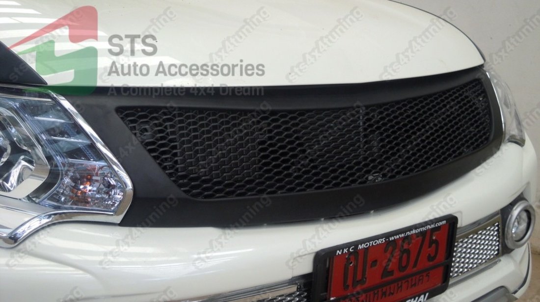 GRILA FATA NEGRE MITSUBISHI L200 TRITON 2015-2017 [MESH TIP]