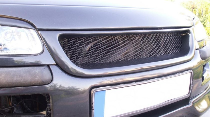 Grila fata opel omega b