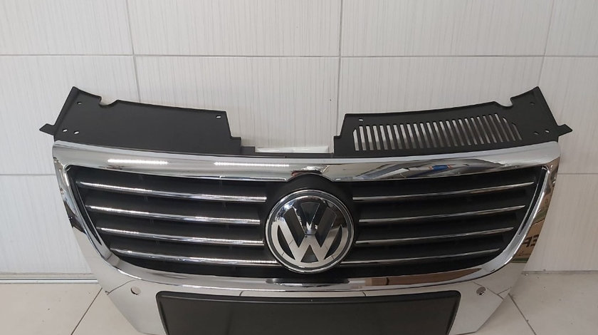 Grila Fata Radiator Crom VW Passat B6 An 2005 2006 2007 2008 2009 2010 2011 (Cu Emblema, High)