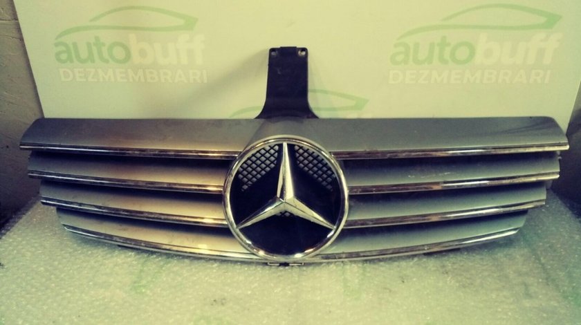 Grila Fata Radiator Mercedes Benz CLK -C209/A209 (20022009 ) oricare ok