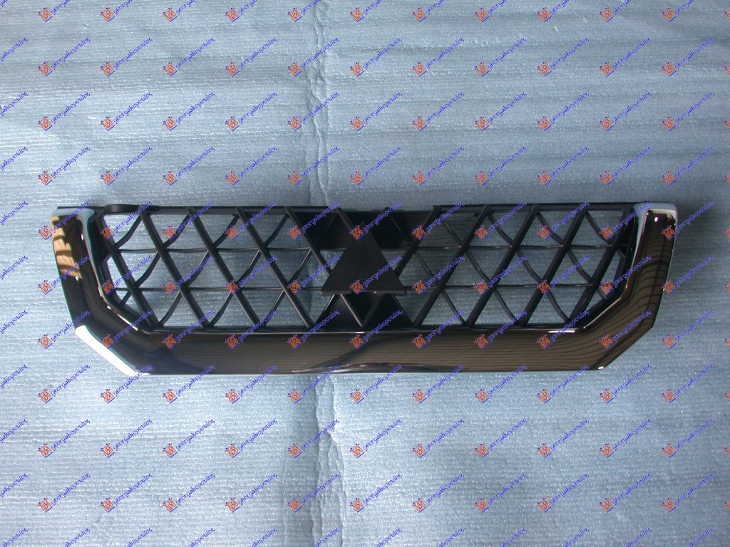 Grila Fata Radiator Mitsubishi Pajero Sport An 2000 2001 2002 2003 2004 (Ornament Cromat)