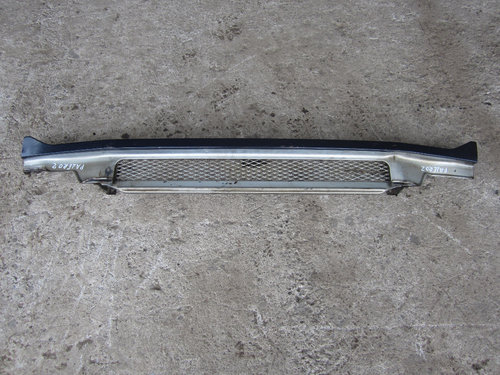 GRILA FATA RADIATOR SUB FARURI MITSUBISHI PAJERO 2 4x4 FAB. 1991 - 1999 ⭐⭐⭐⭐⭐