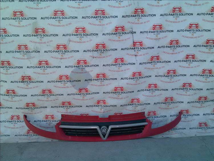 Grila fata RENAULT TRAFIC an. fabr. 2008