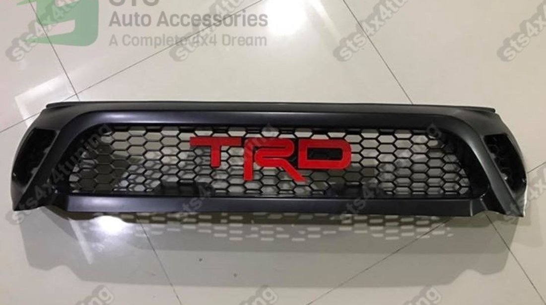 GRILA FATA TOYOTA HILUX REVO 2016-2020 NEGRE MATTE [TRD DESIGN][V12]