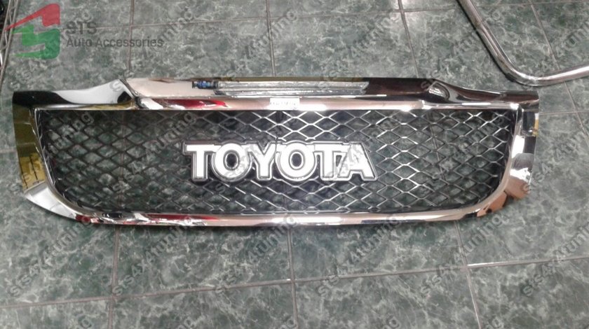 GRILA FATA TOYOTA HILUX VIGO 2012-2016 CP-BK [TRD LOOK]