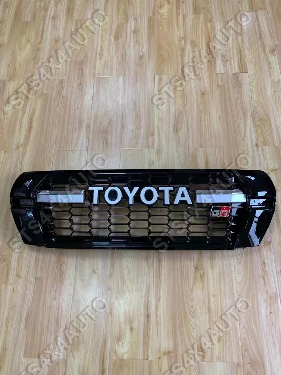 GRILA FATA TOYOTA LAND CRUISER FJ200 LC200 2008-2015 BK/SLV [GR LOOK]