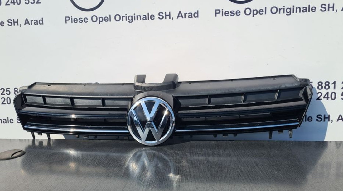 Grila fata Volkswagen Golf 7 cod 5G0853653