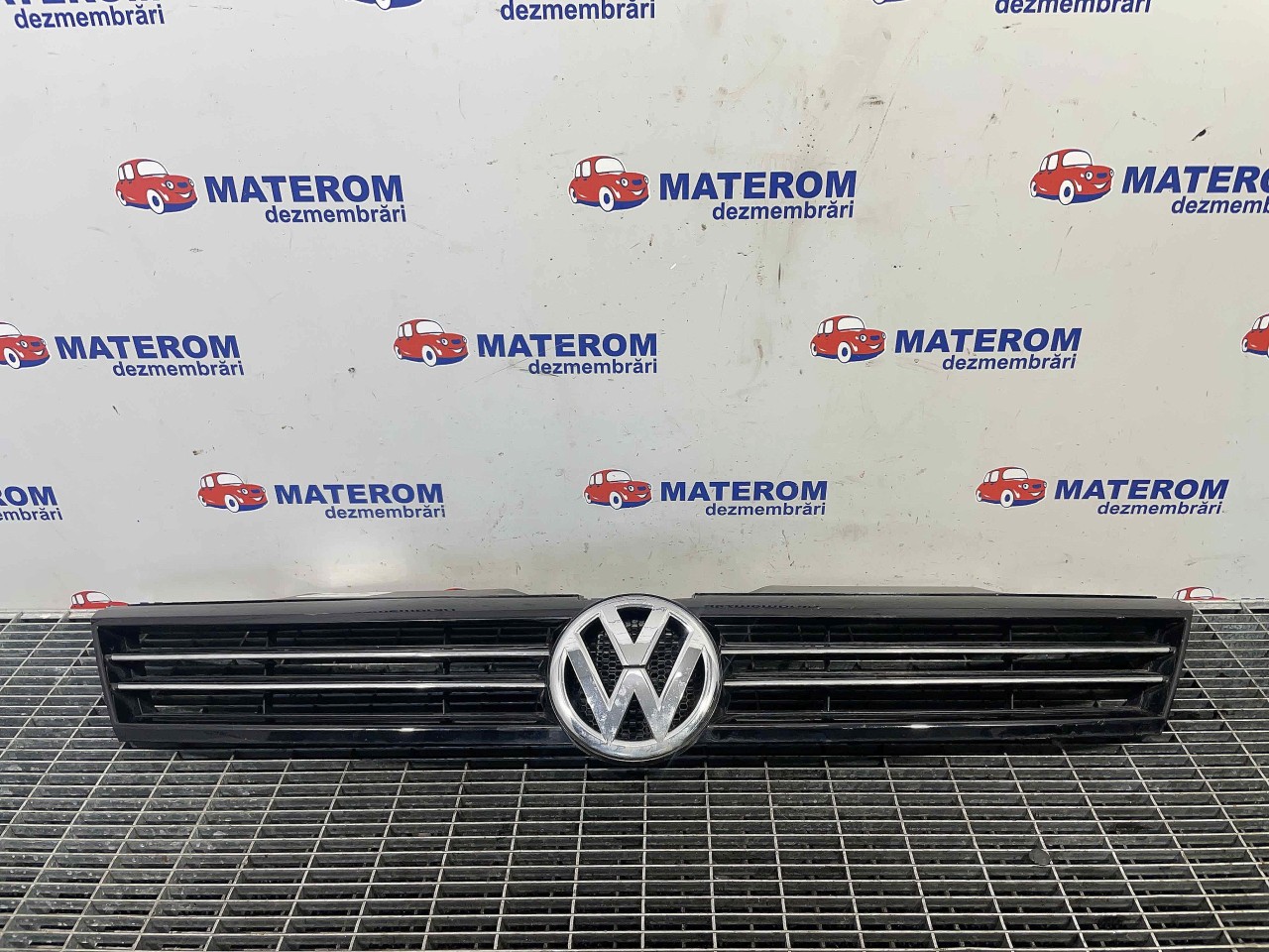 GRILA FATA VW JETTA IV - - (2010 2019)