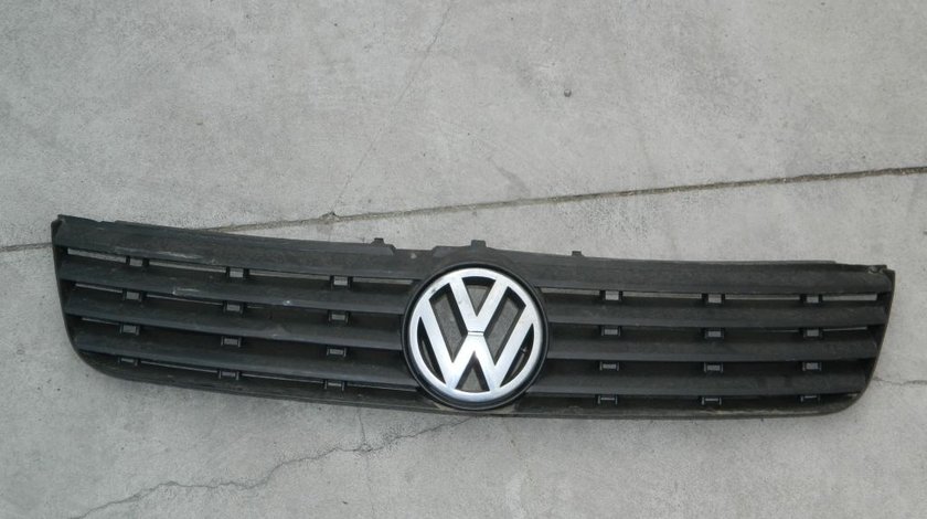 Grila fata Vw Passat 1,9 TDI model 2000