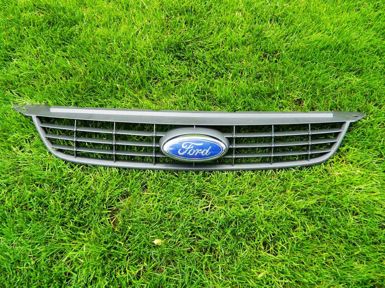 Grila Ford Focus Model 2007-2011 cod 8M51-8200