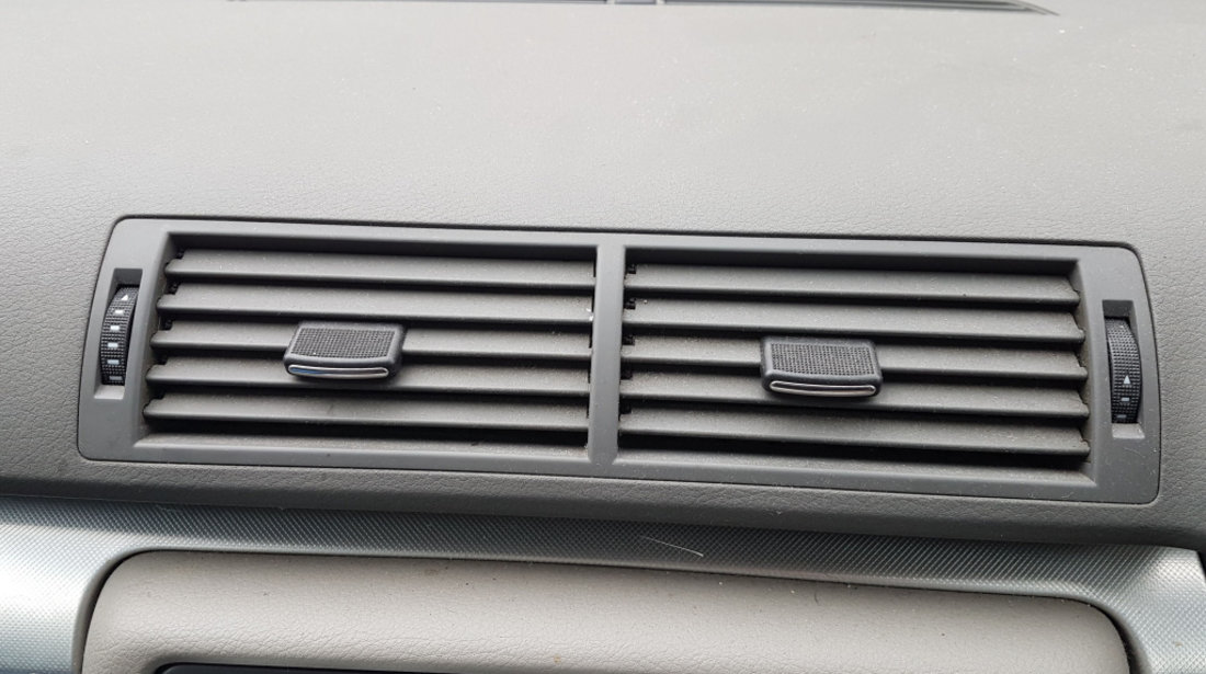 Grila Grile Ventilatie Aerisire Bord Centrala Audi A4 B7 2005 - 2008