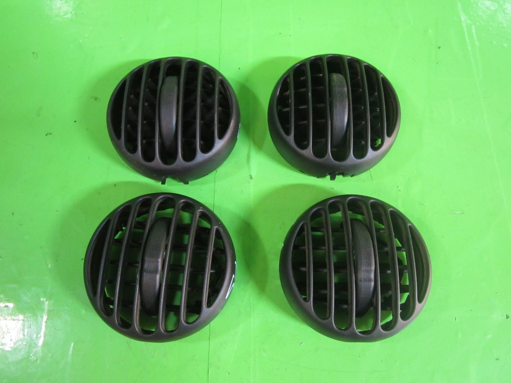 GRILA / GURA AERISIRE BORD JEEP CHEROKEE KJ LIBERTY 4x4 FAB. 2001 - 2008 ⭐⭐⭐⭐⭐