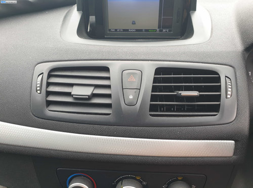 Grila Gura Ventilatie Aerisire Bord Centrala Renault Megane 3 2008 - 2016 [K6282]