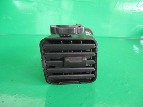 GRILA / GURA VENTILATIE COD MR40244902 MITSUBISHI PAJERO SHOGUN III FAB. 1999 - 2007 ⭐⭐⭐⭐⭐
