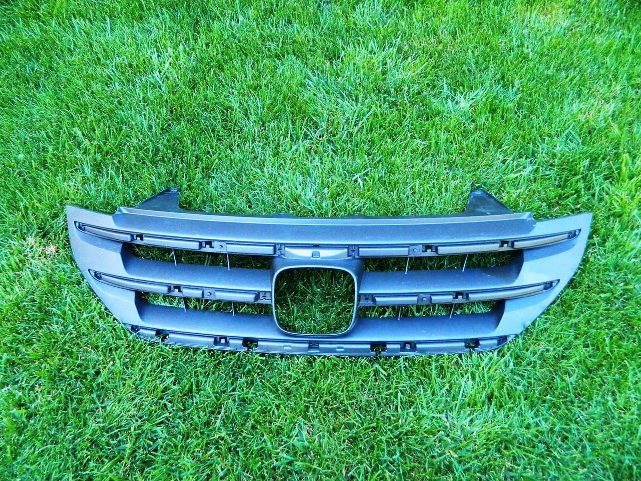 Grila HONDA CR-V model 2013-2014 cod 71121-T1G-G01