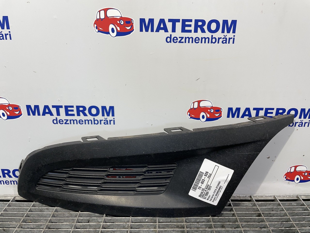 GRILA IN BARA VW POLO - - (2009 2014)