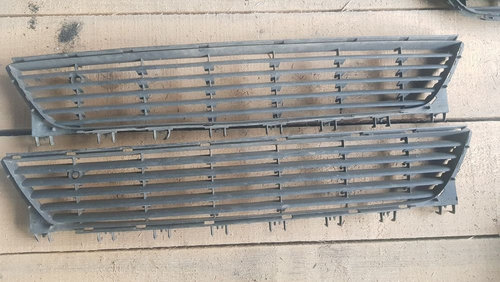 Grila inferioară bara fata Opel Corsa C 2000-2006