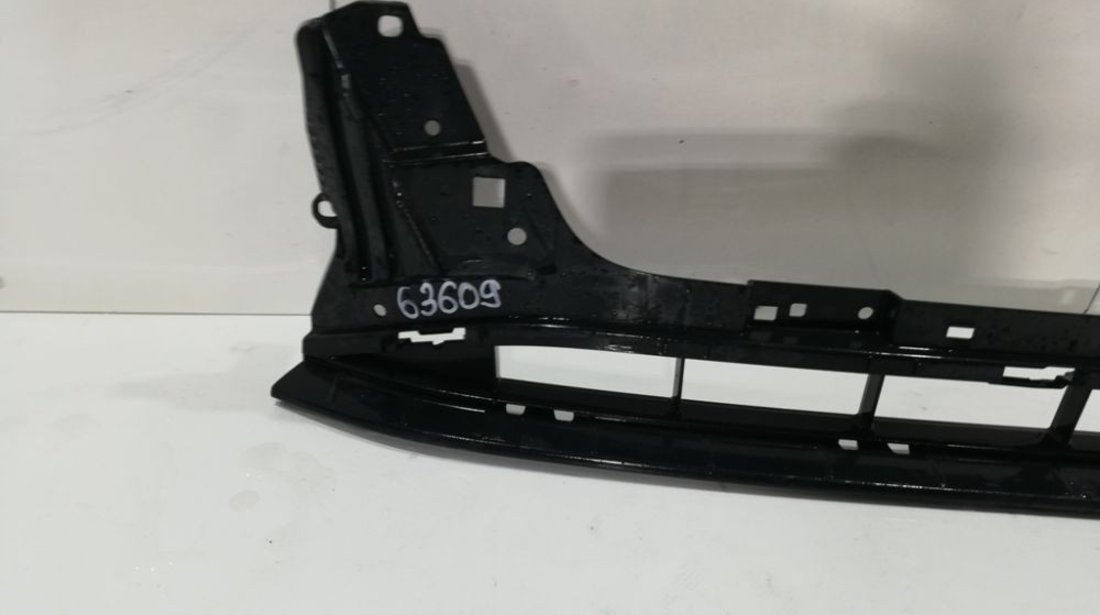 Grila inferioara Audi A4 B9 8W Facelift An 2020 2021 2022 2023 cod 8W0807683