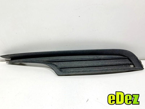 Grila inferioara bara dreapta fata Volkswagen Golf 7 (2012-2017) 5G0853666